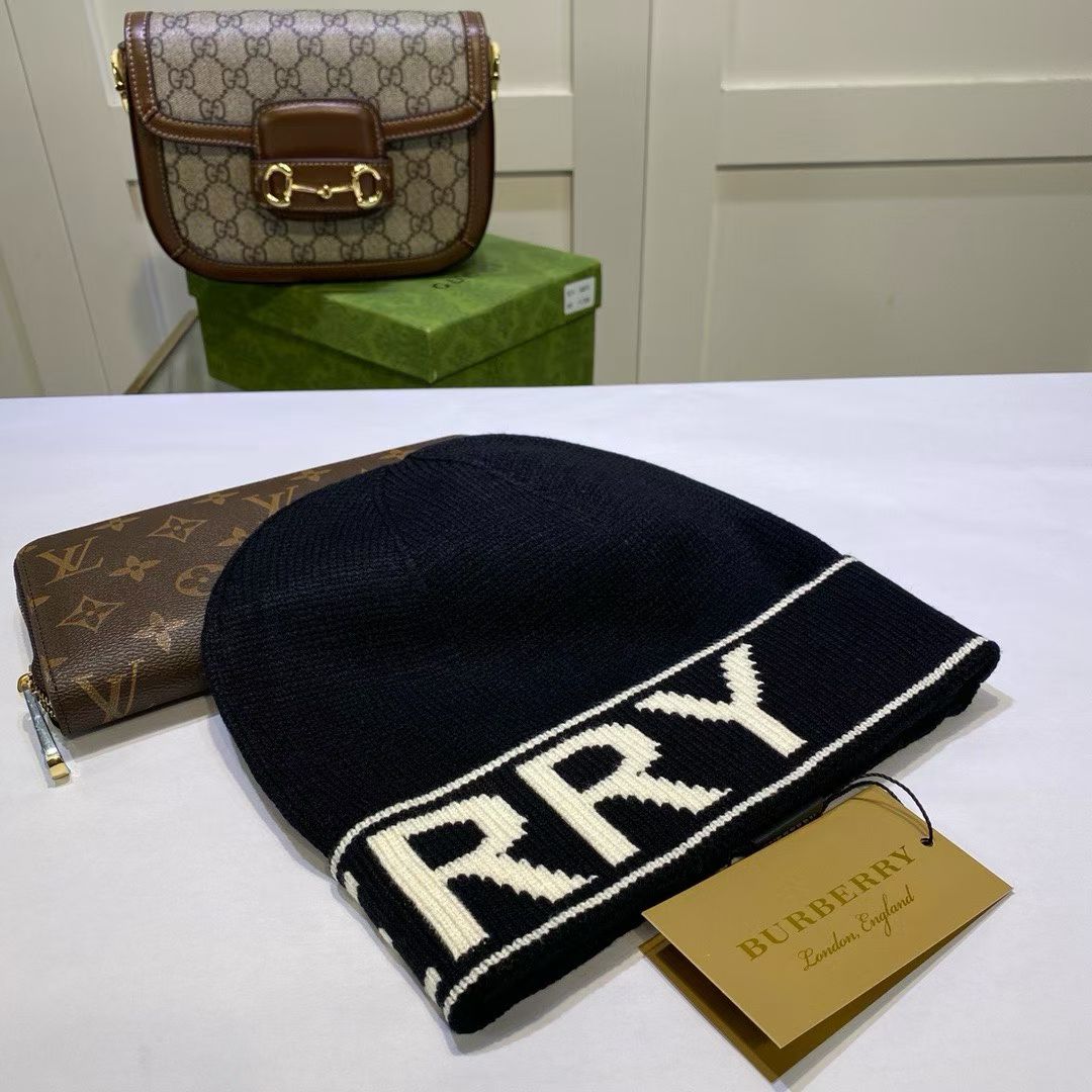 M1R86R74 Fashion hats
