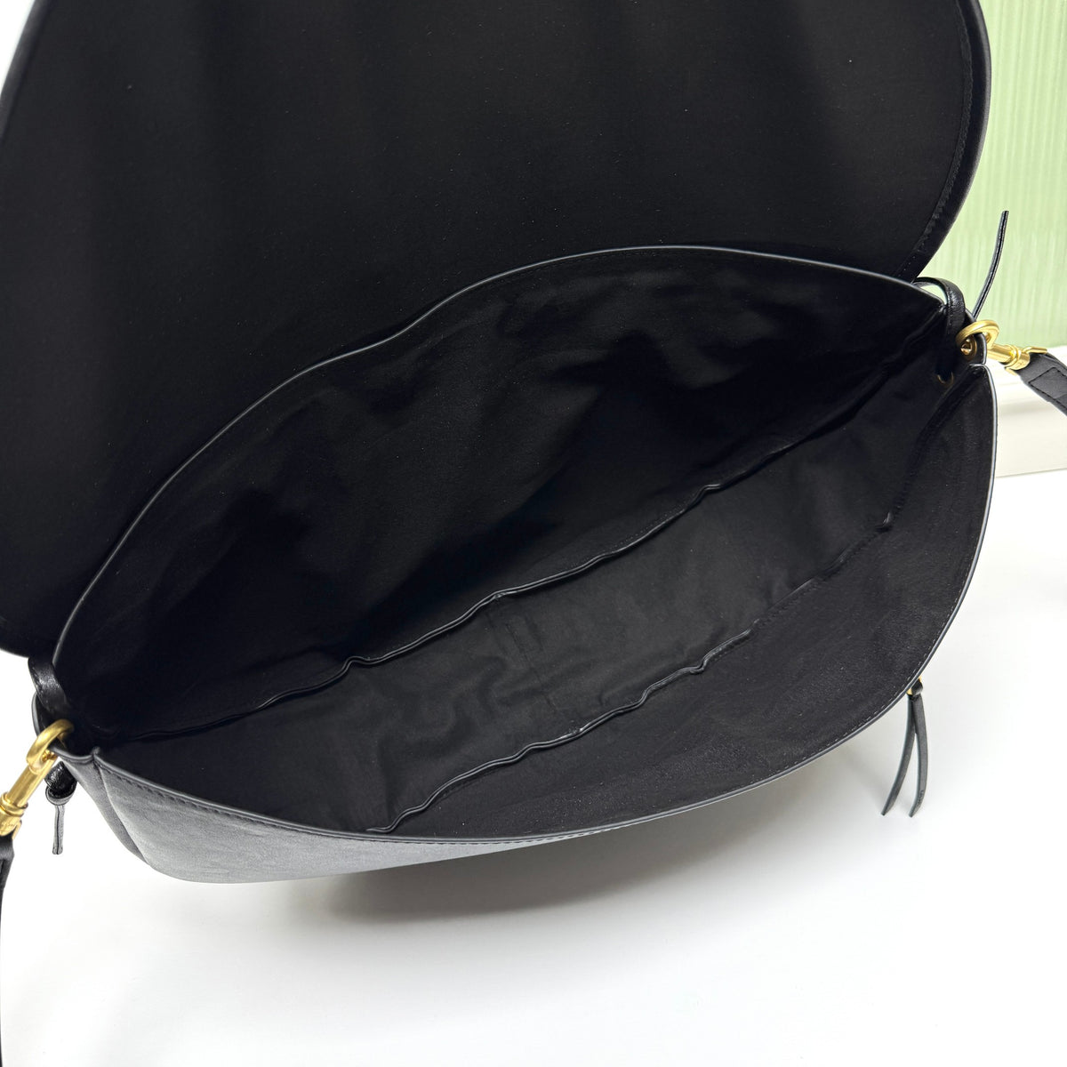 B1R86N3 Popular leather bag