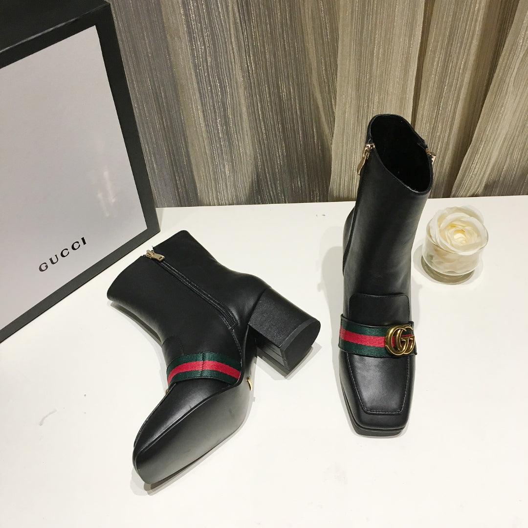 Z2P96B24 Popular high-quality shoes