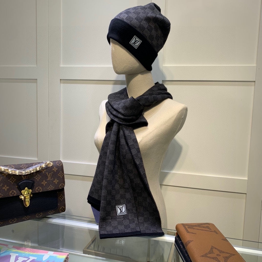 M1R96E22 Fashion Hat and scarf set