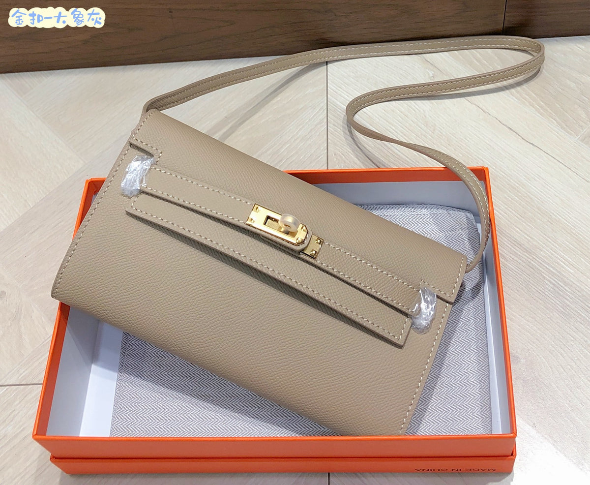 B1X66H11 Popular high-quality leather bag