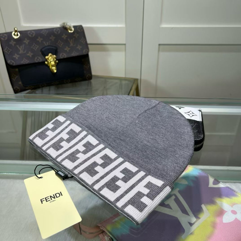 M1R86F32 Fashion hats
