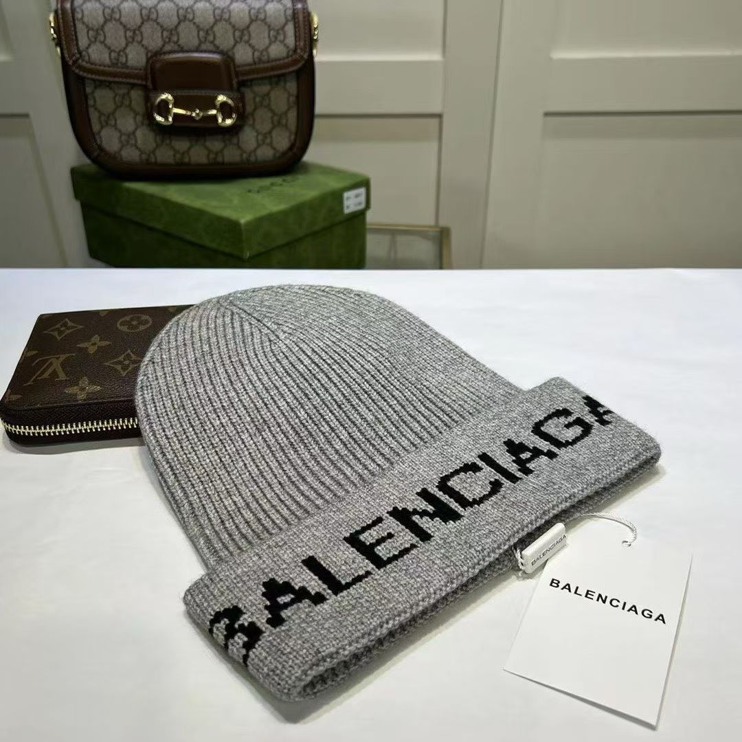 M1R86J86 Fashion hats