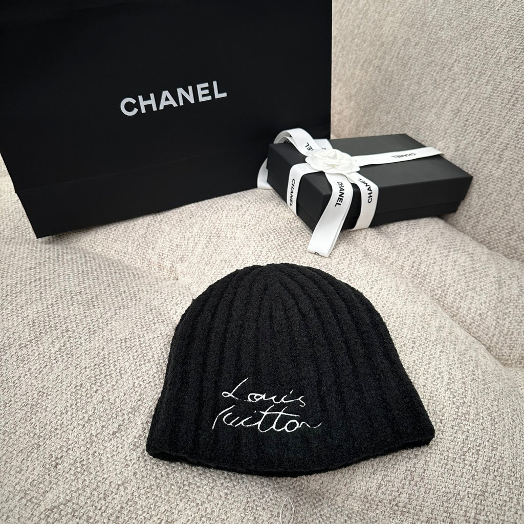 M1R86E13 Fashion hats