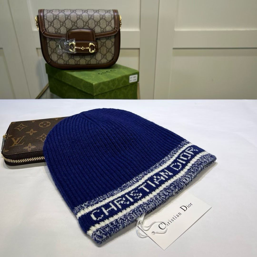 M1R86D99 Fashion hats