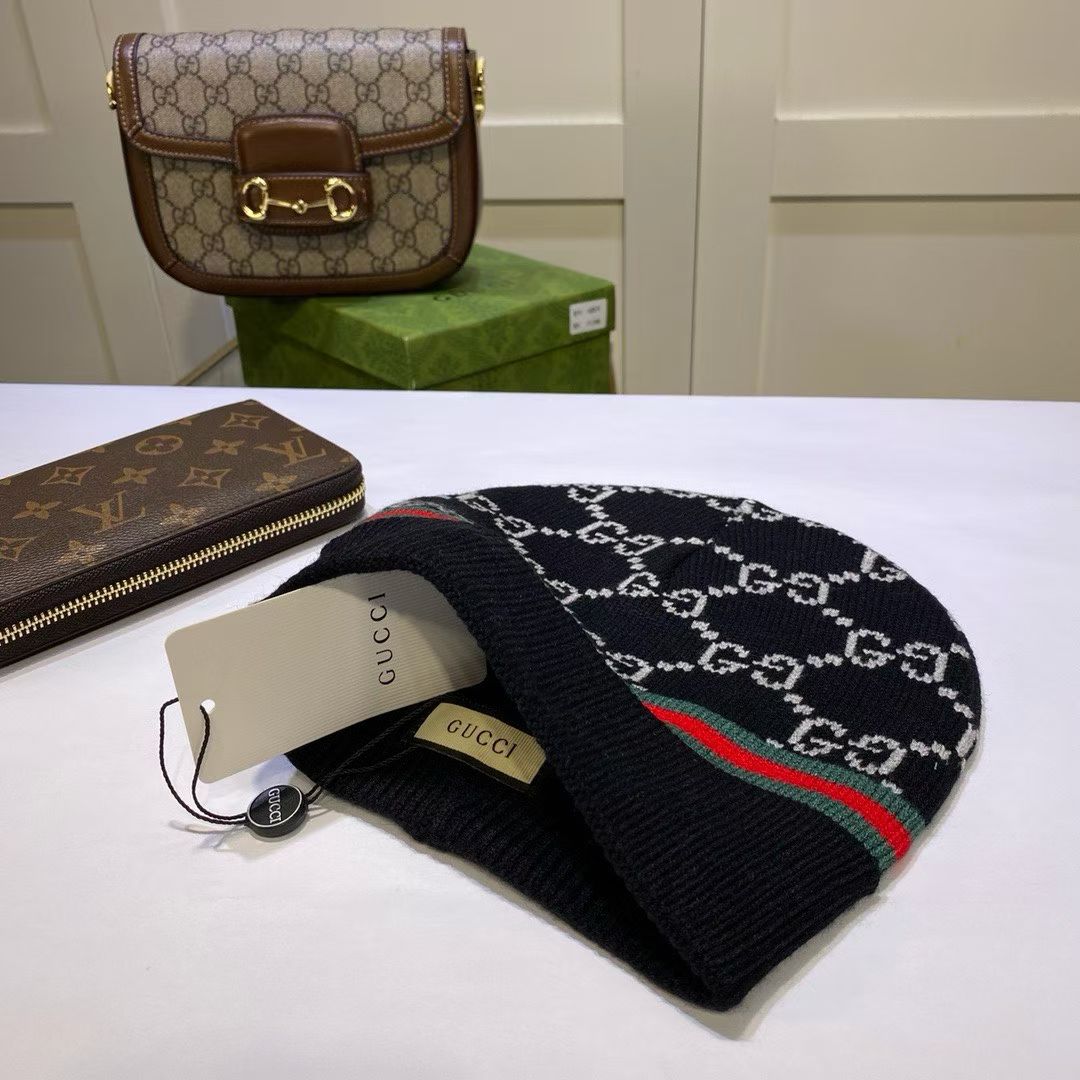 M1R86B66 Fashion hats