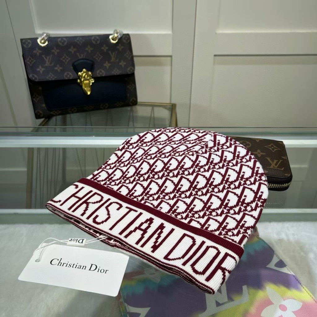 M1R86D83 Fashion hats