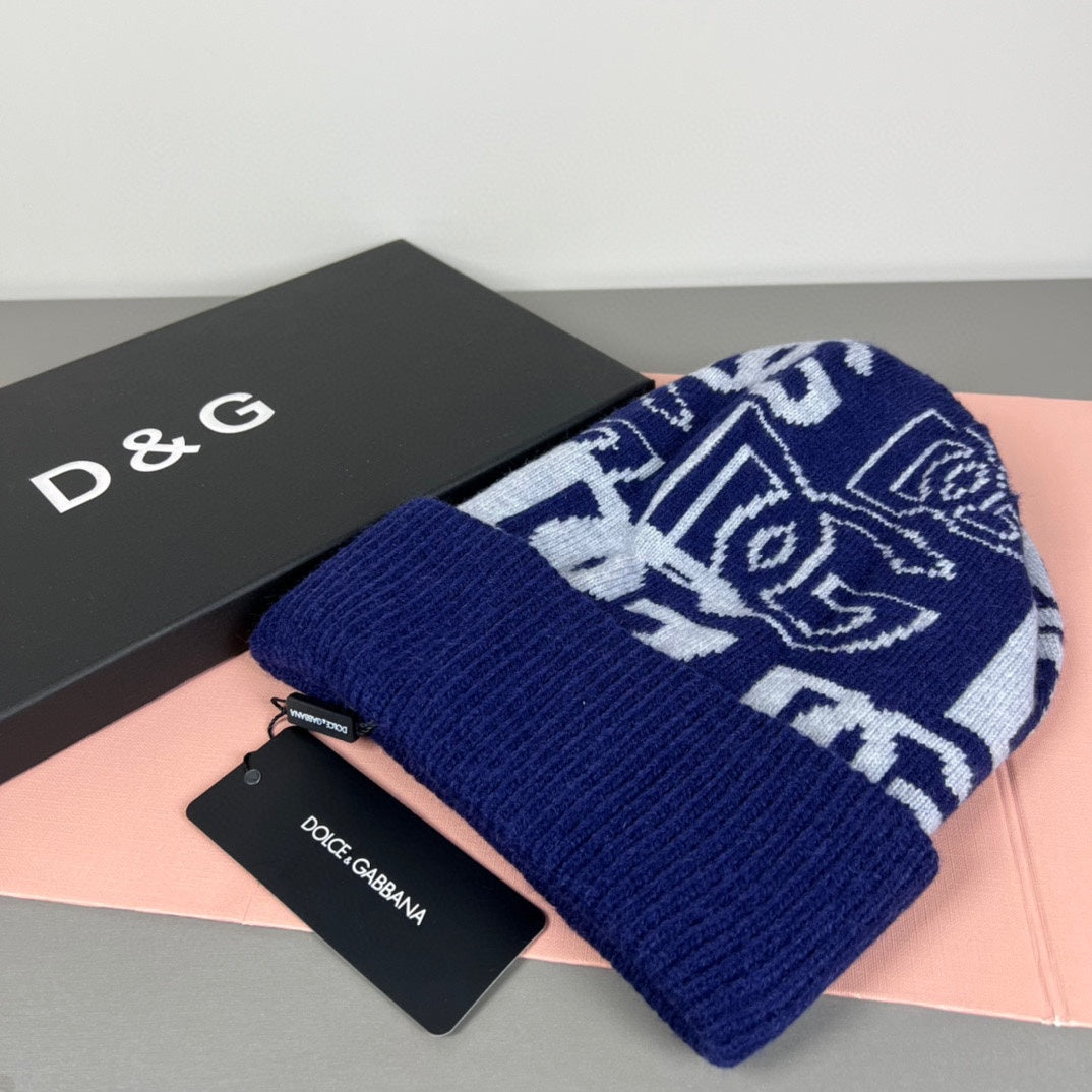 M1R96A18 Fashion hats