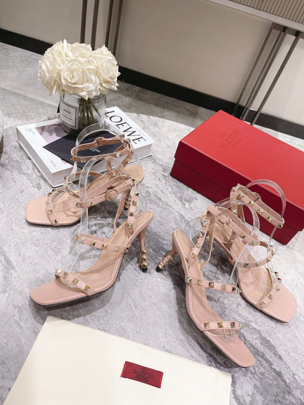 255QVL54Z Popular leather High heels