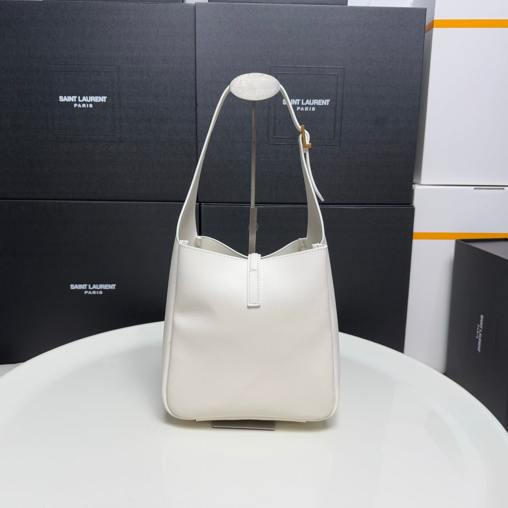 B1R96SL6 Popular leather bag