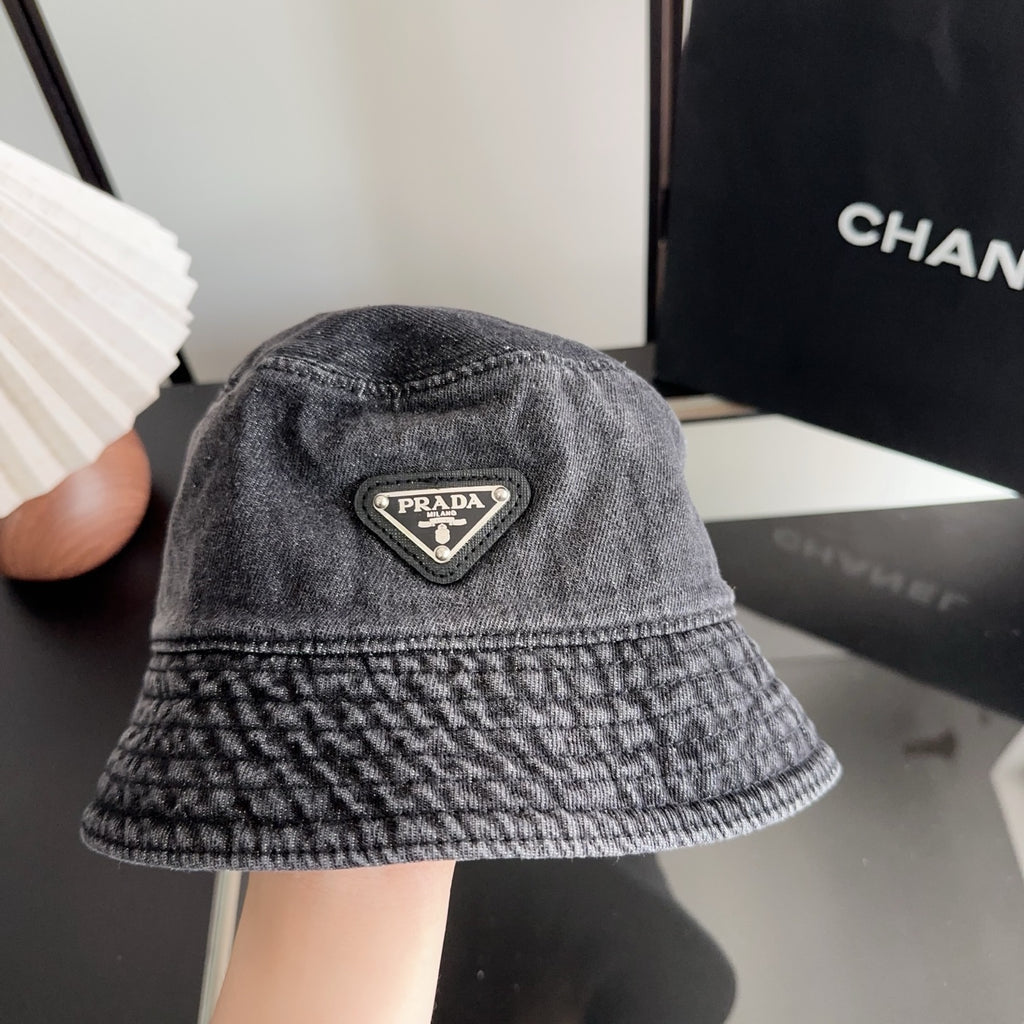 M1R96P26 Fashion hats