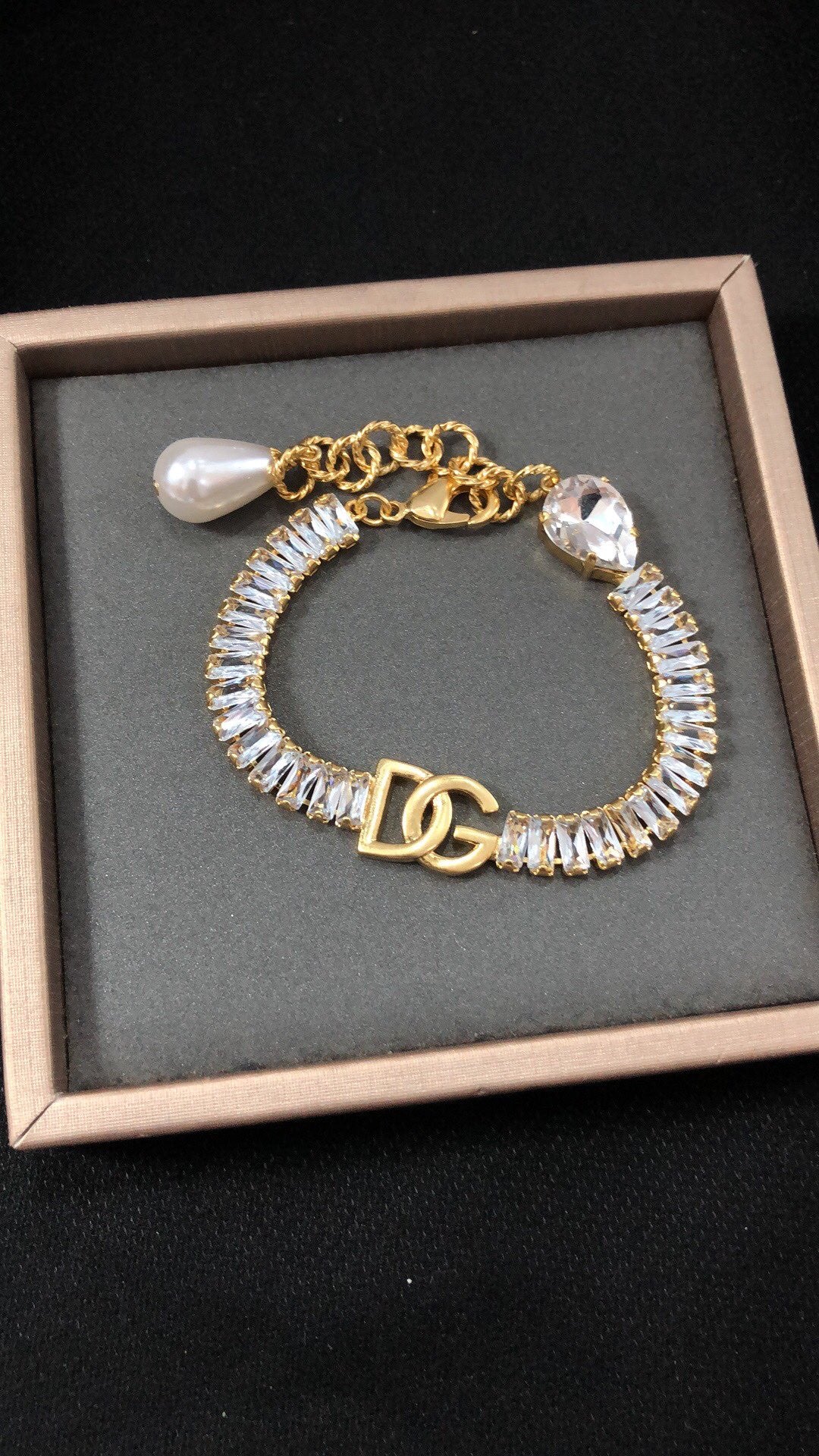55QA439X Popular Necklace.Bracelets