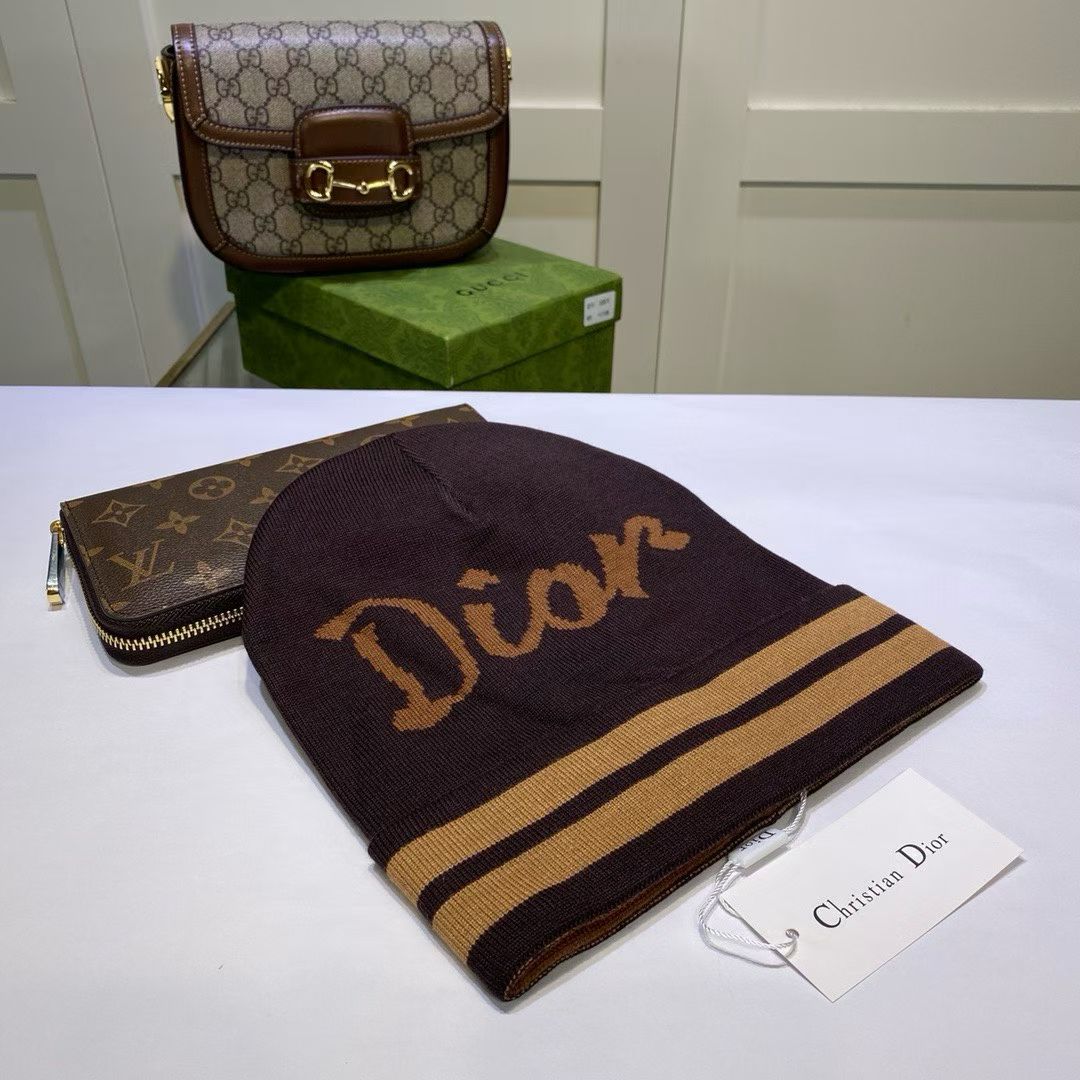 M1R86D59 Fashion hats