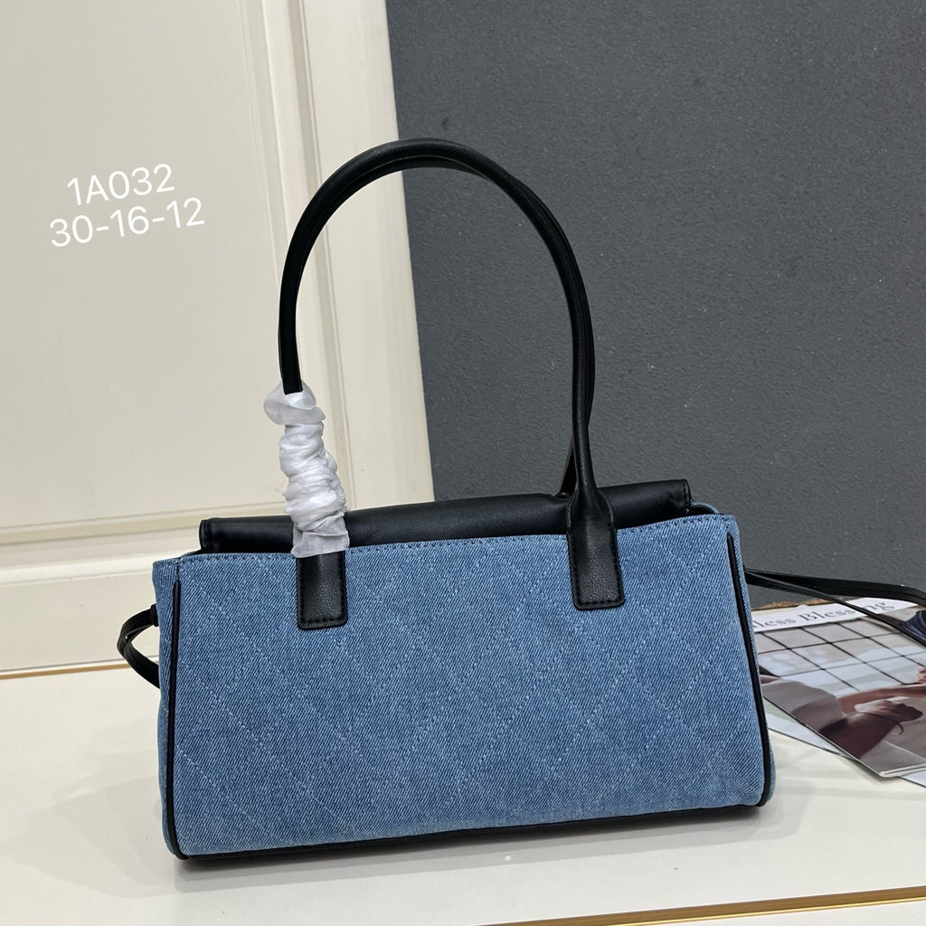B1R76C24 Fashion bag