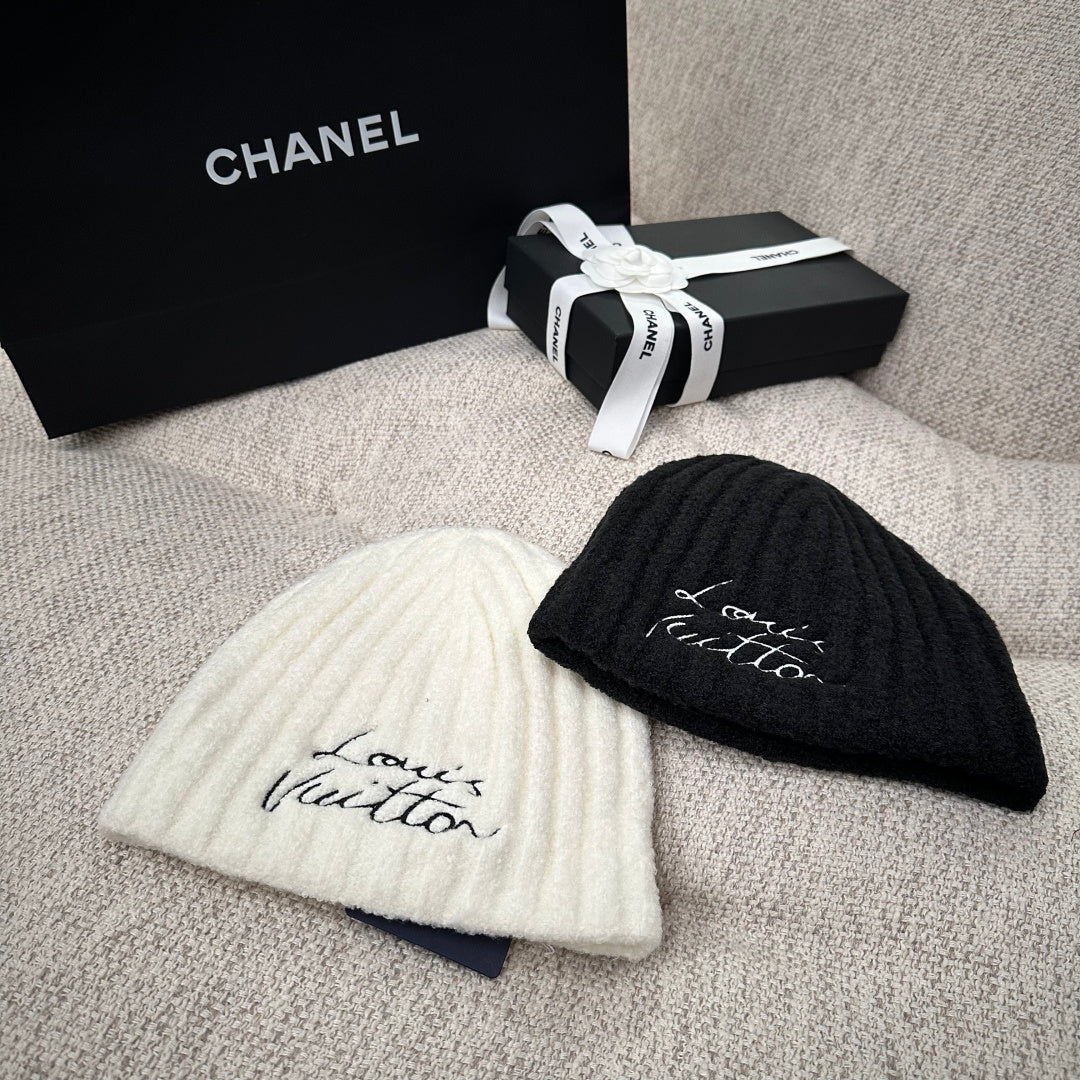 M1R86E13 Fashion hats