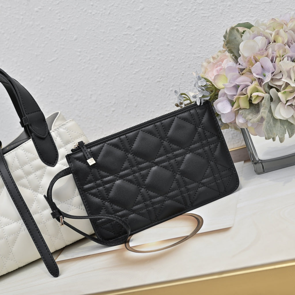 B1R76D40 Fashion leather bag