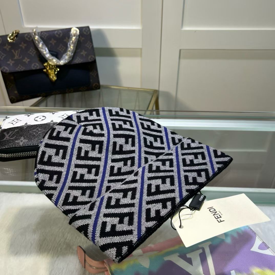 M1R86F78 Fashion hats