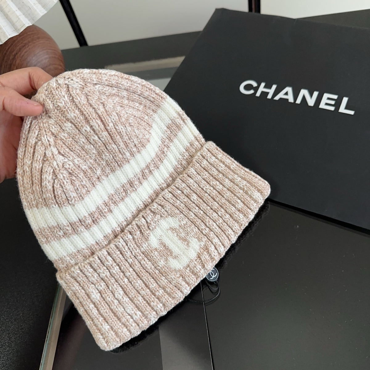 M1R86C24 Fashion hats