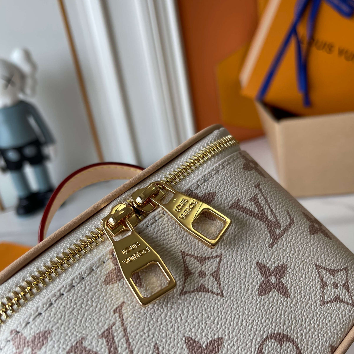 156NE20B Popular leather bag
