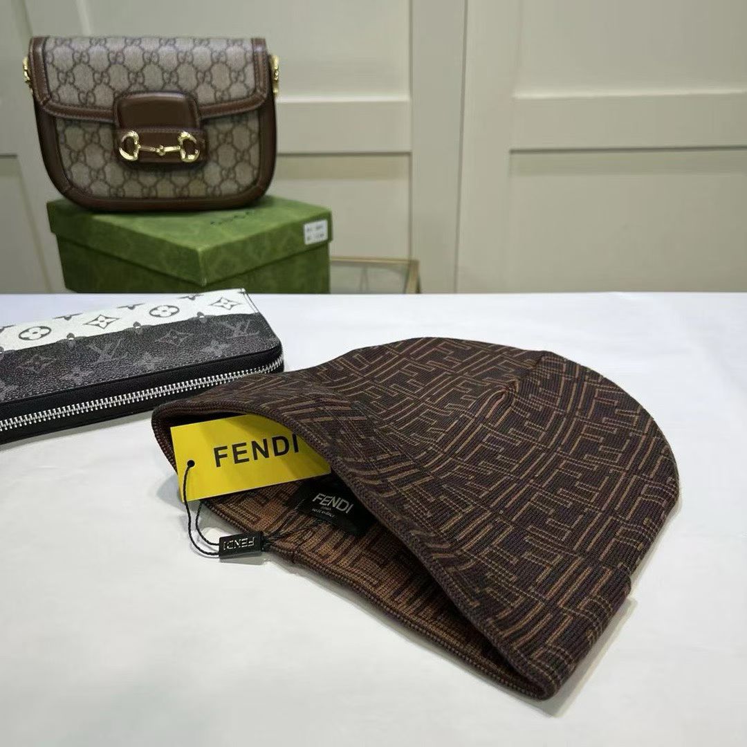 M1R86F39 Fashion hats