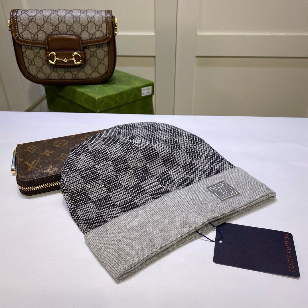 M1R86E68 Fashion hats