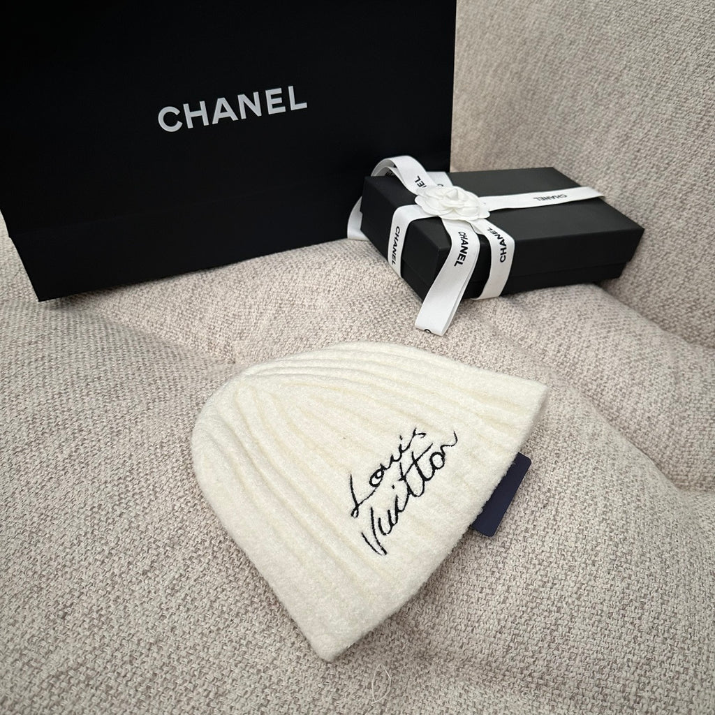 M1R86E13 Fashion hats