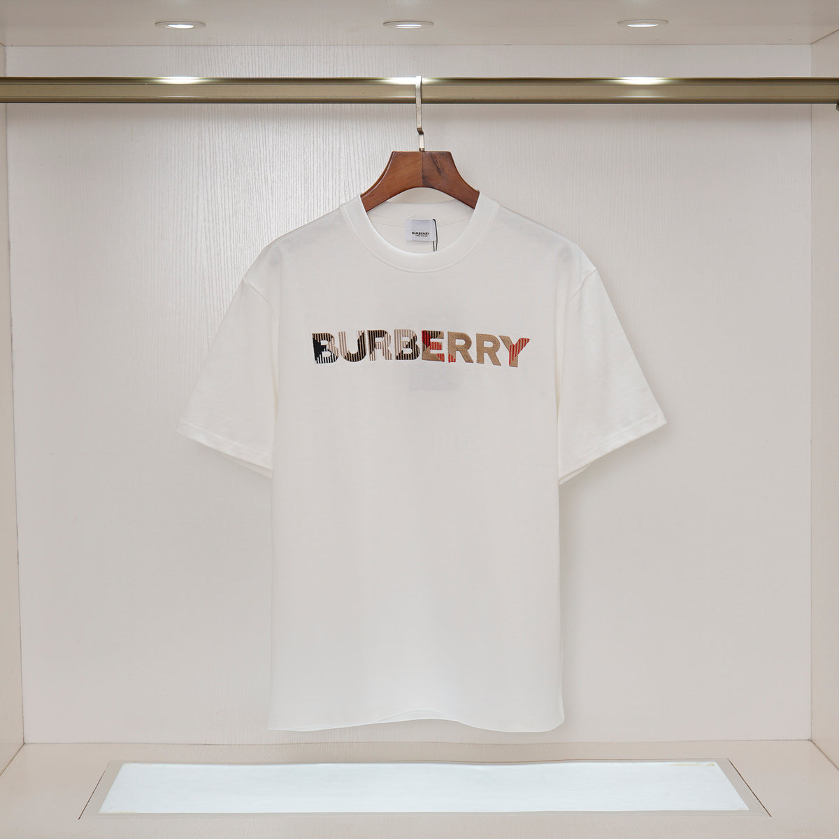 U1R76R8 Popular T-shirts