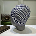 M1R86D57 Fashion hats