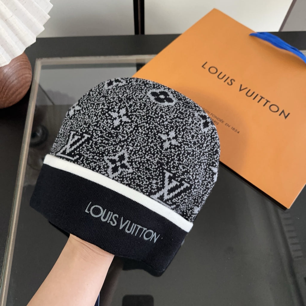 M1R86E19 Fashion hats