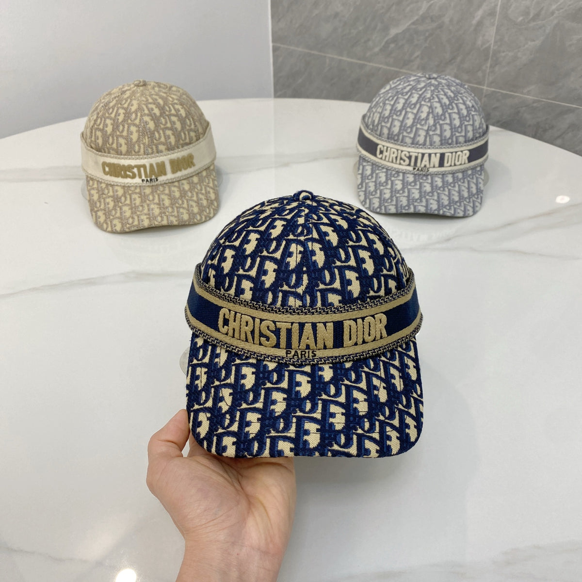 M1R86D127 Popular hats