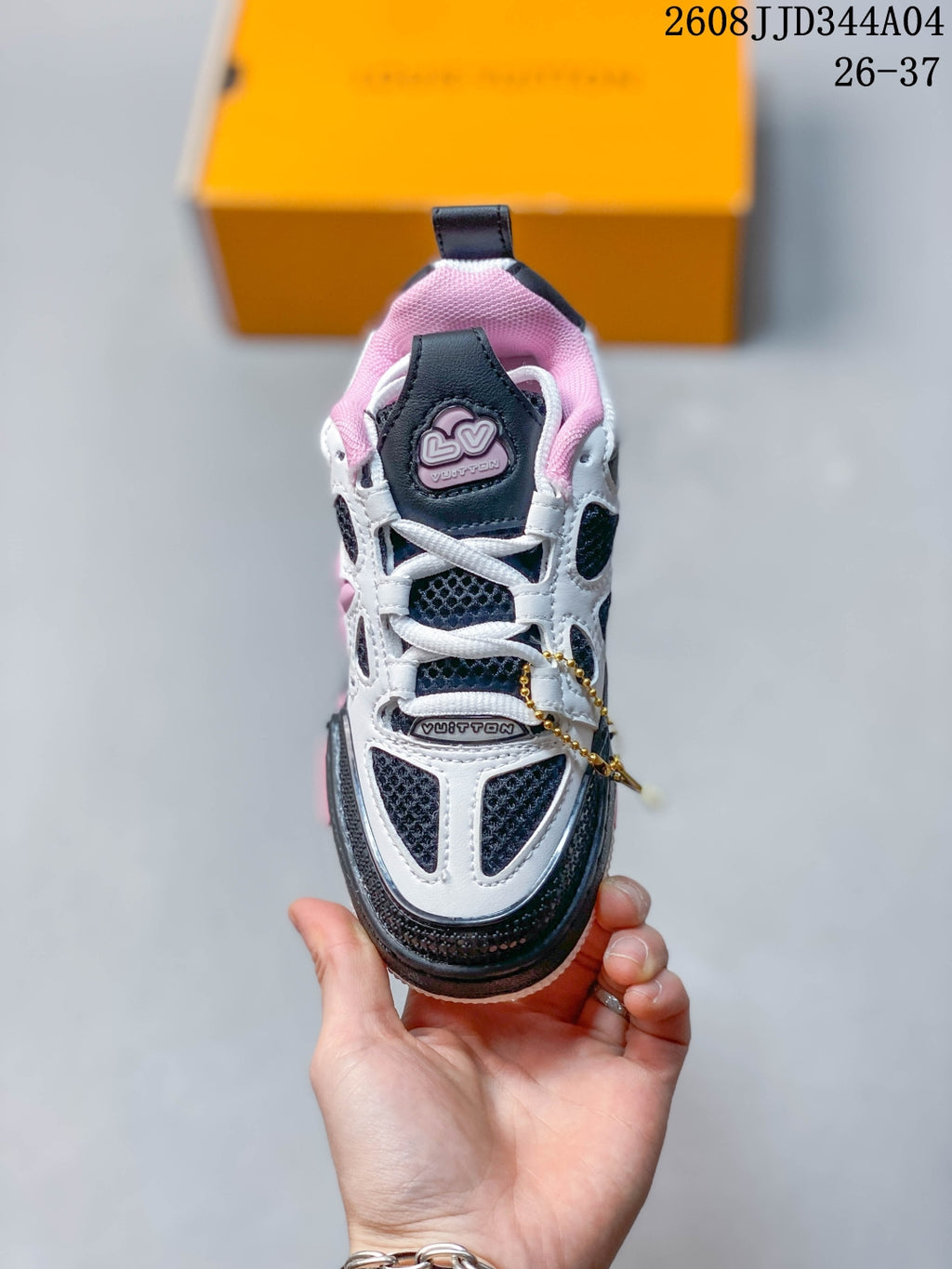 Z4R96E10  Popular Children's Shoes （Hanging decorations are not included）