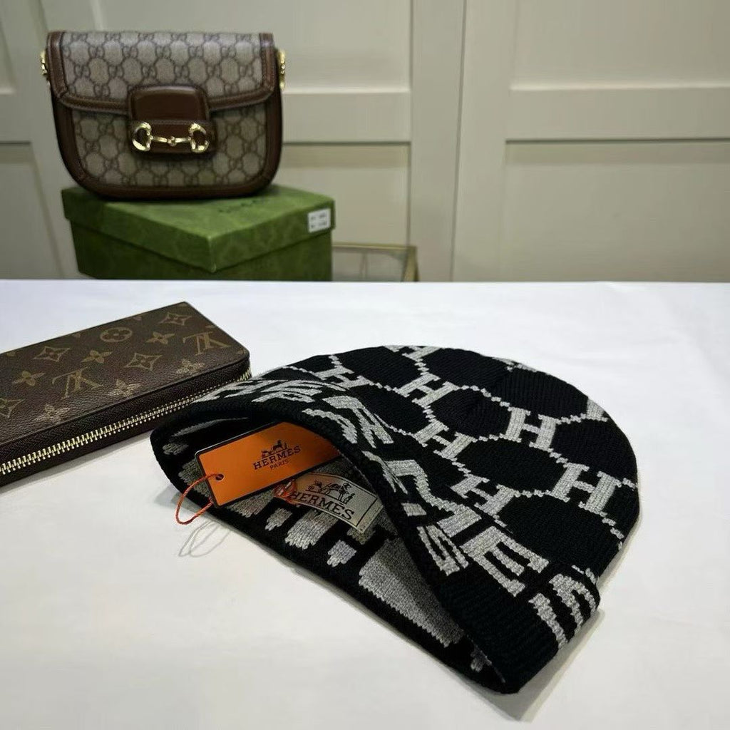 M1R86H43 Fashion hats