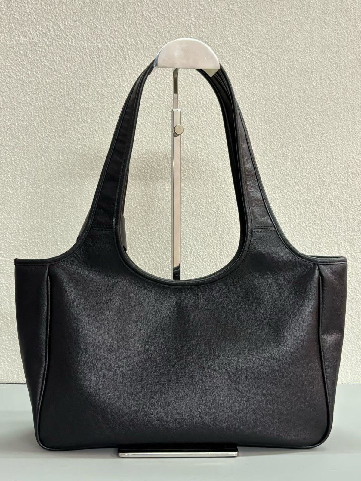 136NJ11B Popular leather bag