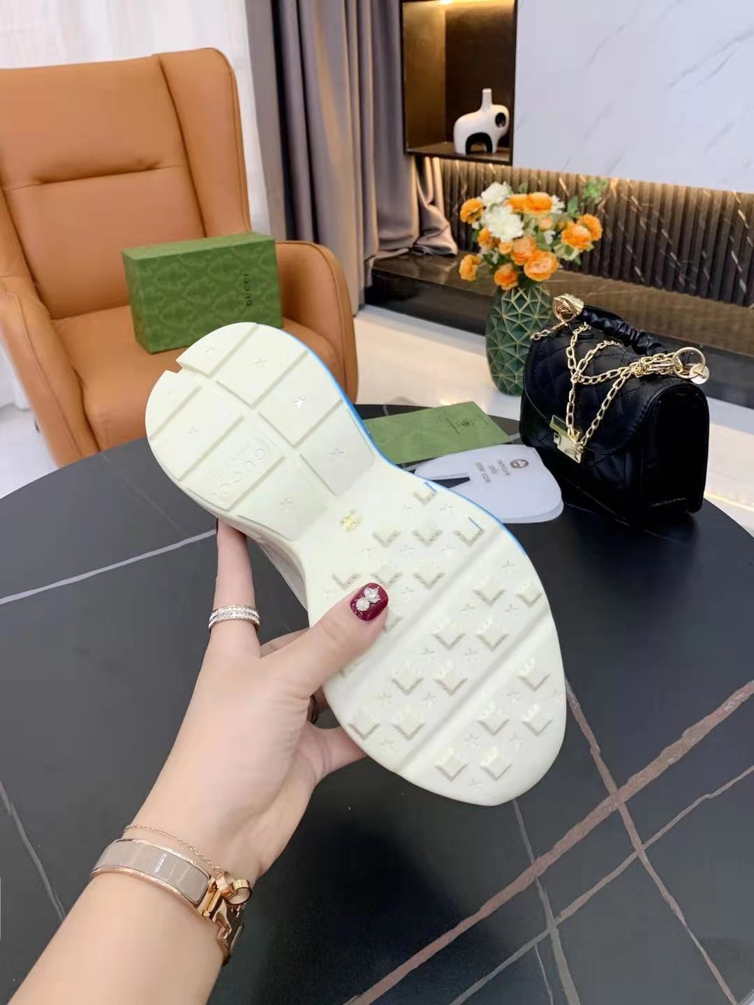 Z2P96B29 Popular high-quality leather shoes