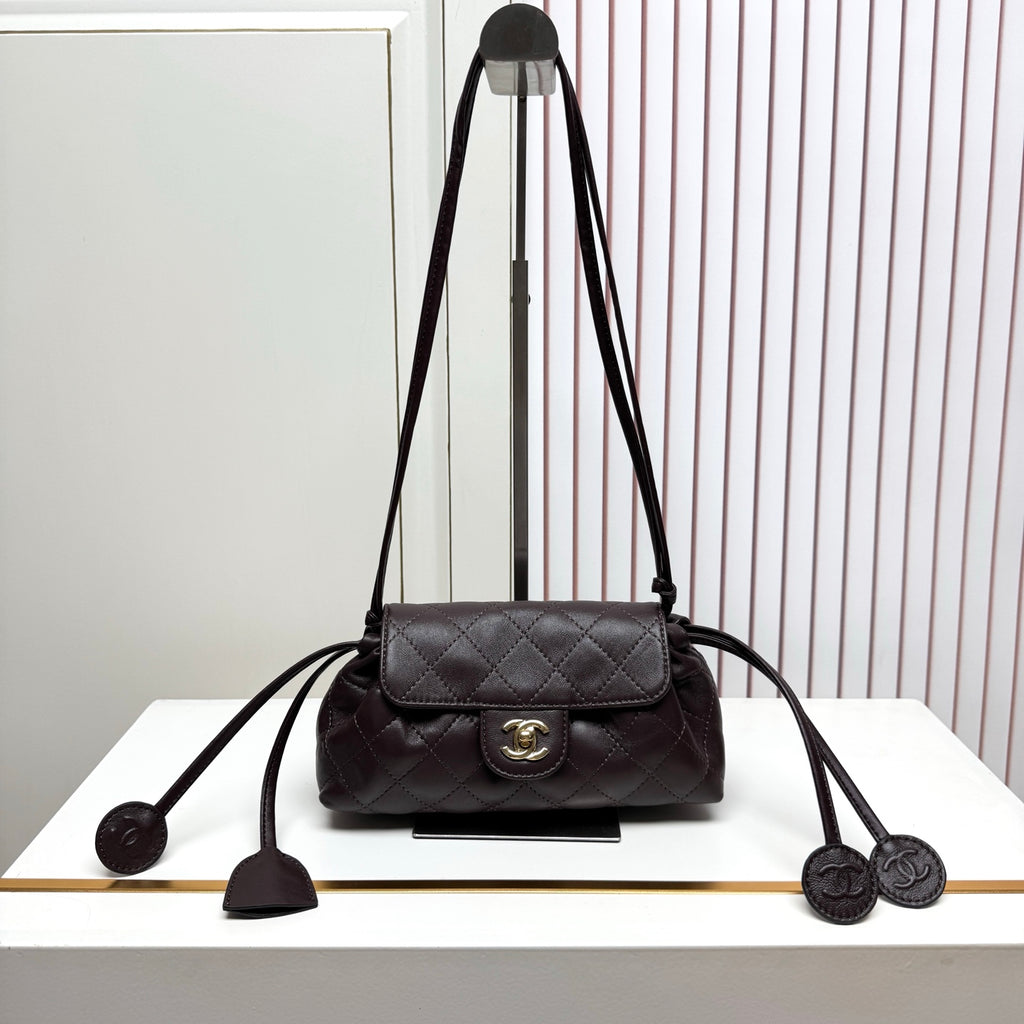 B1N96C28 Popular leather bag