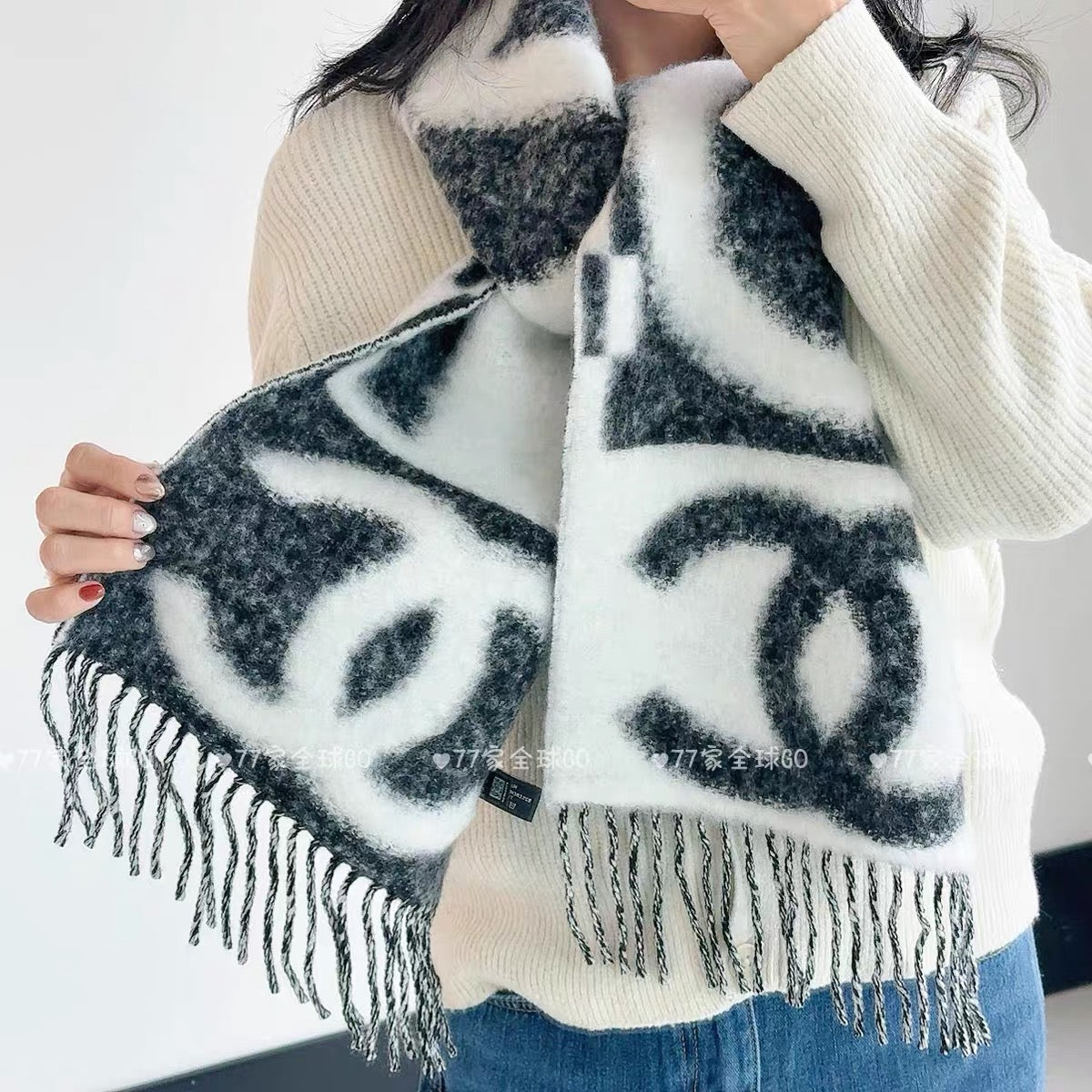 W1R96C121 Popular Winter Scarves
