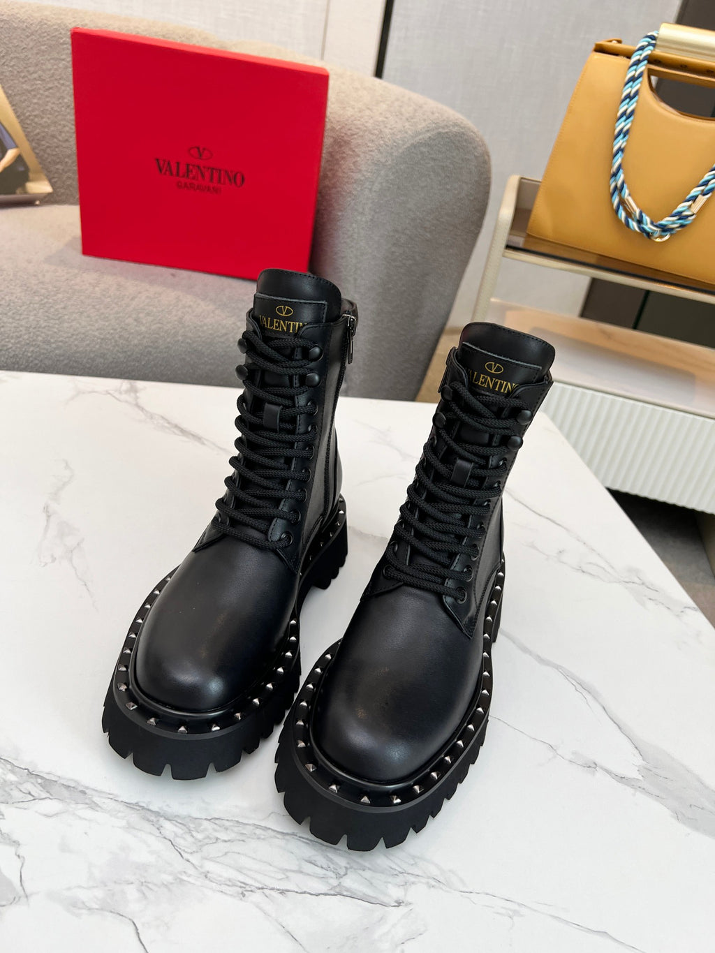 Z2R96VL7 Popular high-quality leather shoes