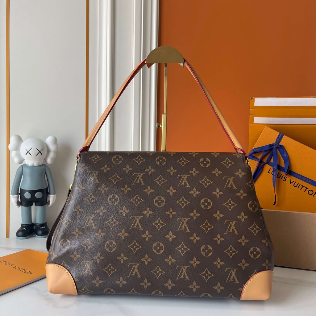 B1R106E1 Fashion leather bag