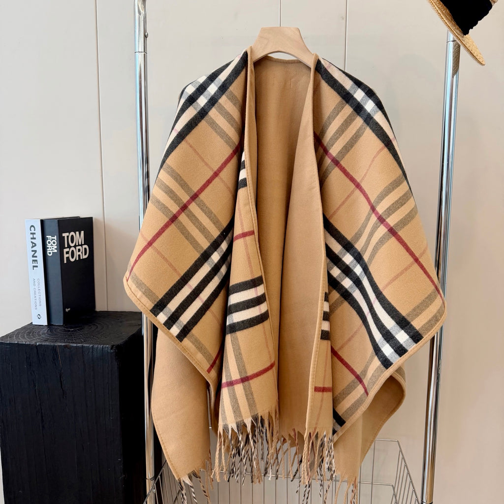 W1R86R61 Fashion cape