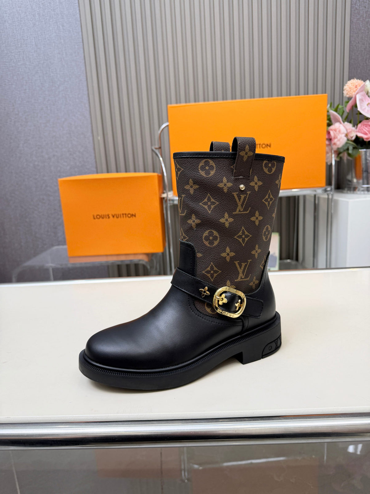 Z2P106E22 Fashion high-quality shoes