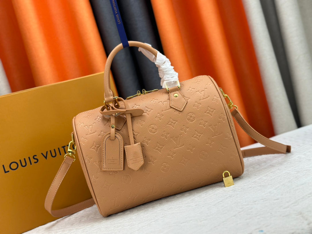 156XE29B Popular leather bag