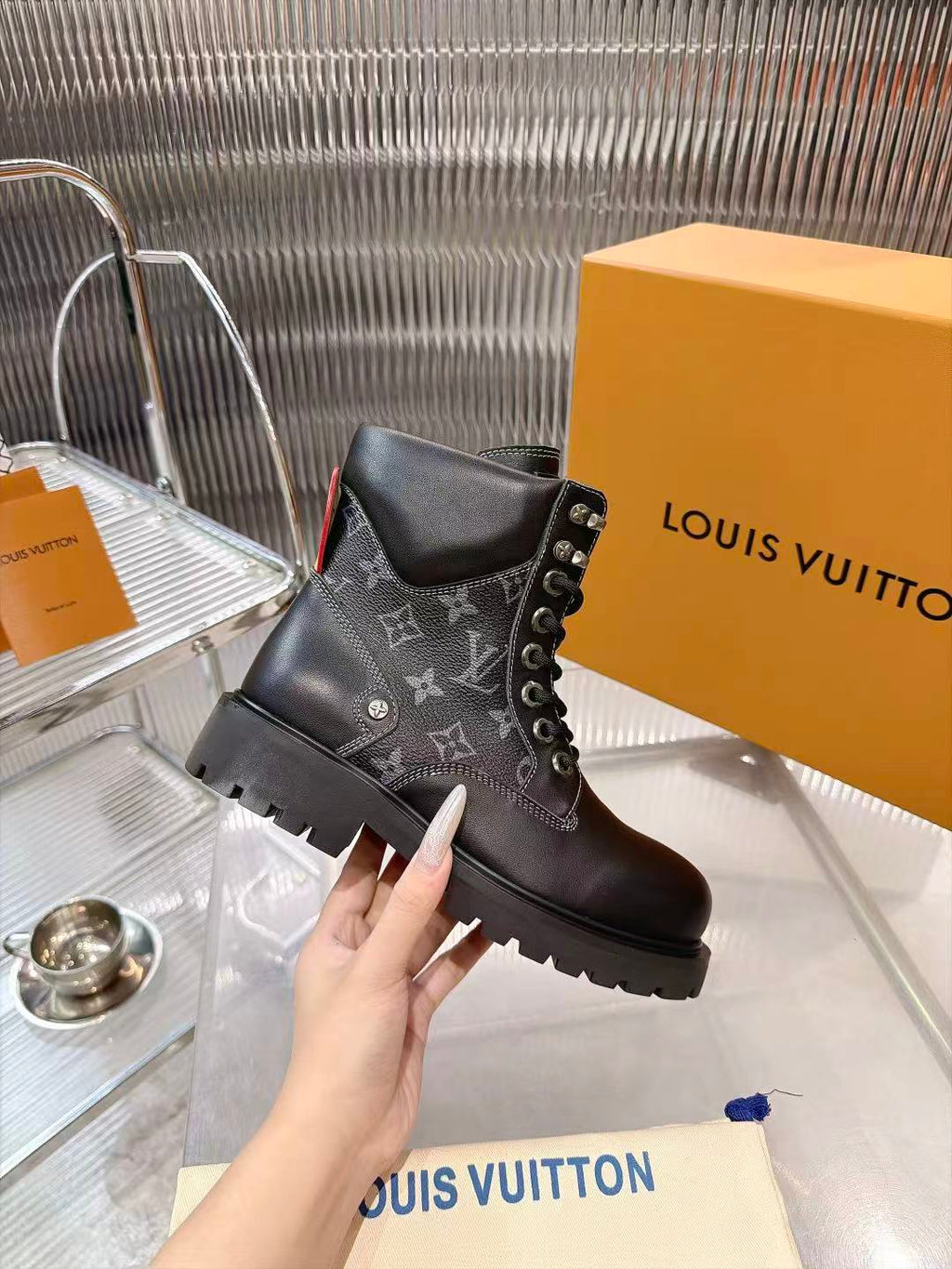 Z2P96E2 Popular high-quality leather shoes