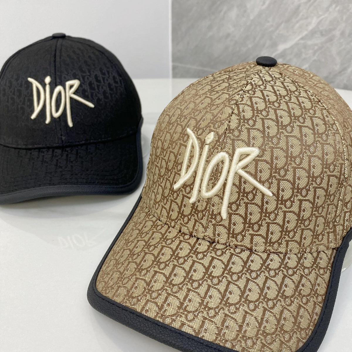 M1R86D111 Fashion hats