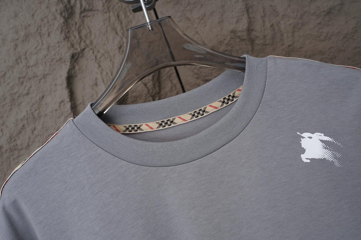 U1R86R7 Popular T-shirts