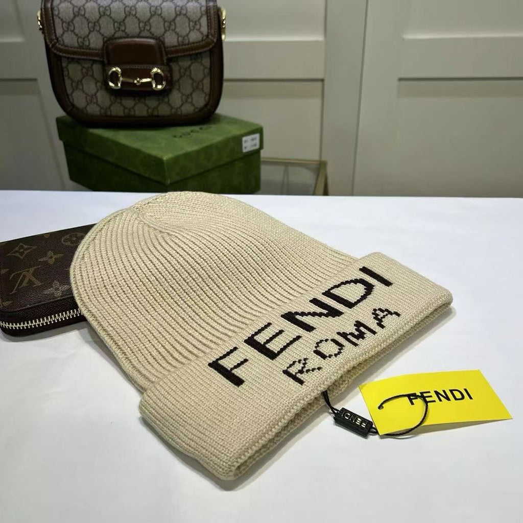 M1R86F47 Fashion hats