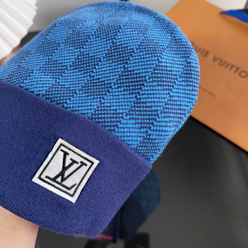 M1R86E18 Fashion hats