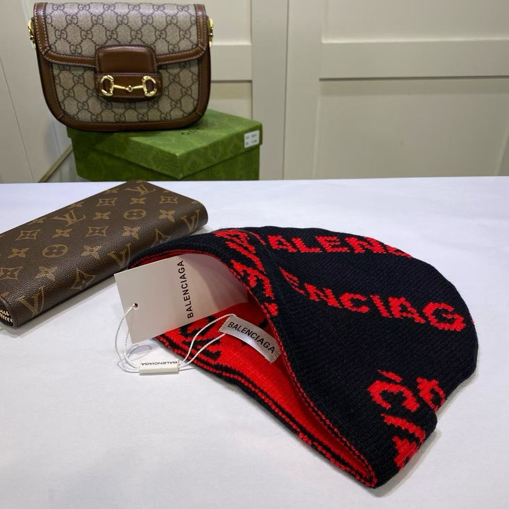 M1R86J97 Fashion hats