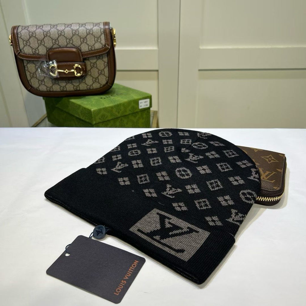 M1R86E53 Fashion hats