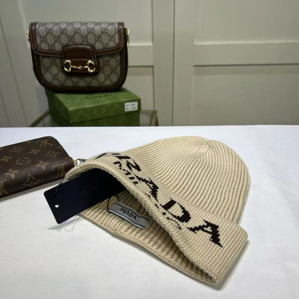 M1R86P82 Fashion hats