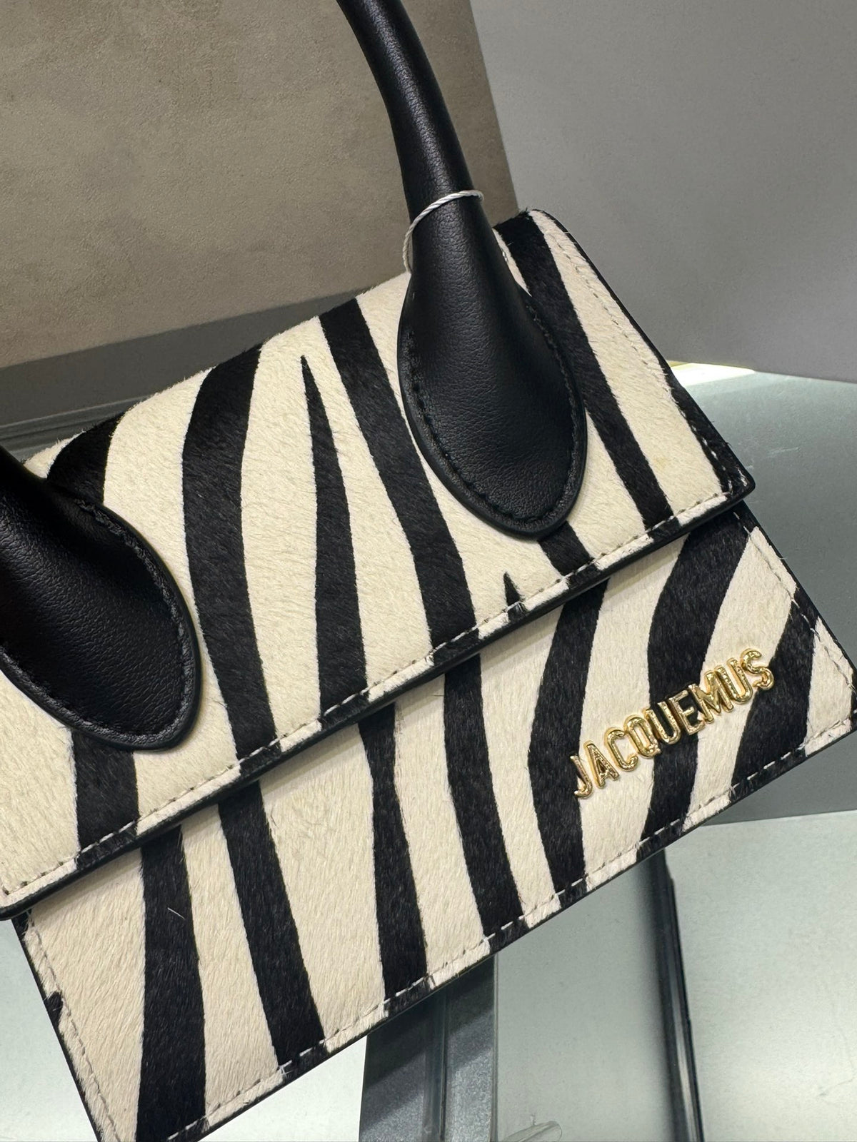 B1P46A141 Popular leather bags
